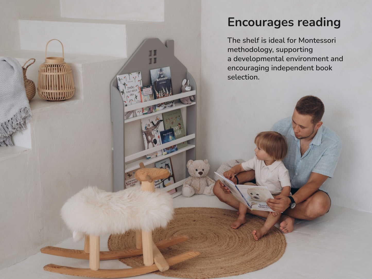 Wall-mounted house-shaped bookshelf – safe & space-saving Montessori book storage